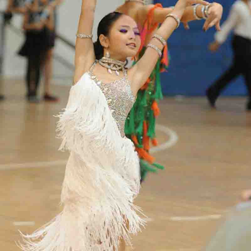 2018 Нови Девојки латинска Танц Фустани бели Tassel латинска Ballroom Костим Танго Самба Убавина Ballroom Дополнителните