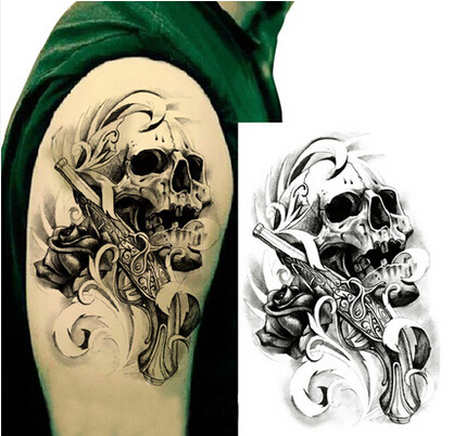 1 лист Водоотпорен Tatuagem Голем Череп Пиштол Дизајн Големи Привремена Тетоважа за Мажи, Жени за Рака