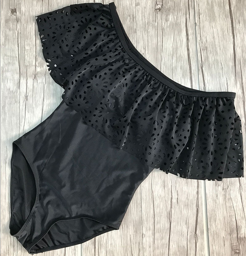 2017 Falbala Едно Парче Костим за капење Жените Бански Секси Исклучување Рамо костими за Капење Црна Beachwear XL