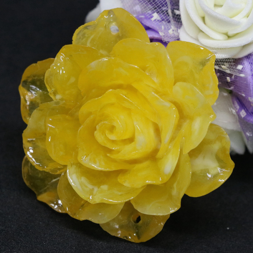 Висок квалитет 2 парчиња исклучителна peony цвет pendant имитација жолта смола восок се вклопуваат diy долг синџир на