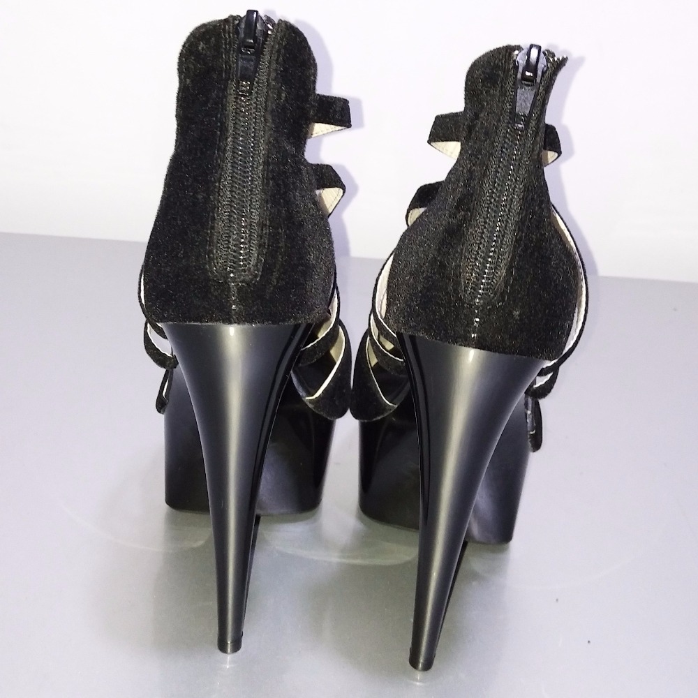 црна модна списание покрие модел пукање модна писта 15 см висок stiletto чевли и сандали