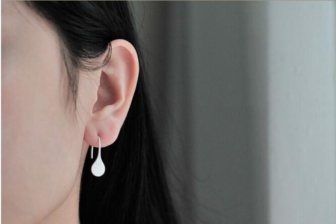 SMJEL Нови корејски Мода Едноставна Waterdrop Жените Студ Обетки за Жените bijoux Свадба Подарок boucle d'oreille femme