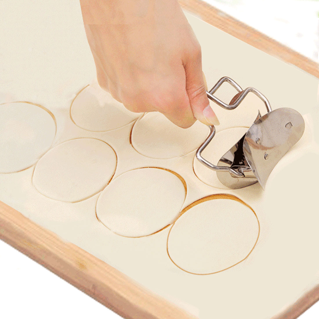 Нов Висок квалитет Преносни Кујна DIY Печење Алатка за Dumpling Создателот Кружни Тесто Машина Тесто Притиснете