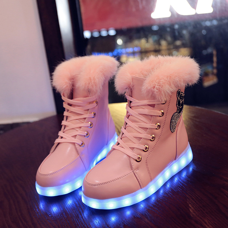 JINGKUBU Прозрачна Жените Патики Жените Снег чизми со Крзно Зима LED Светло Глуждот Чизми Високи Врвот USB Полнење Секојдневен