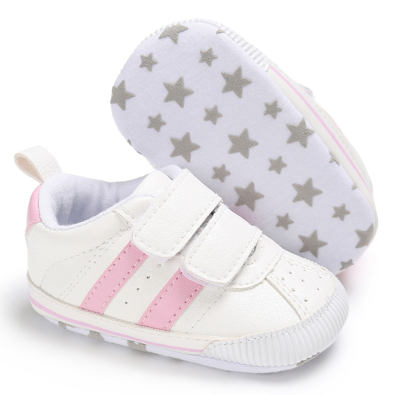 Моден СТП кожа Бебе чевли спортски патики Новороденче девојки и момчиња мека единствена moccasins Првиот Пешаци чевли