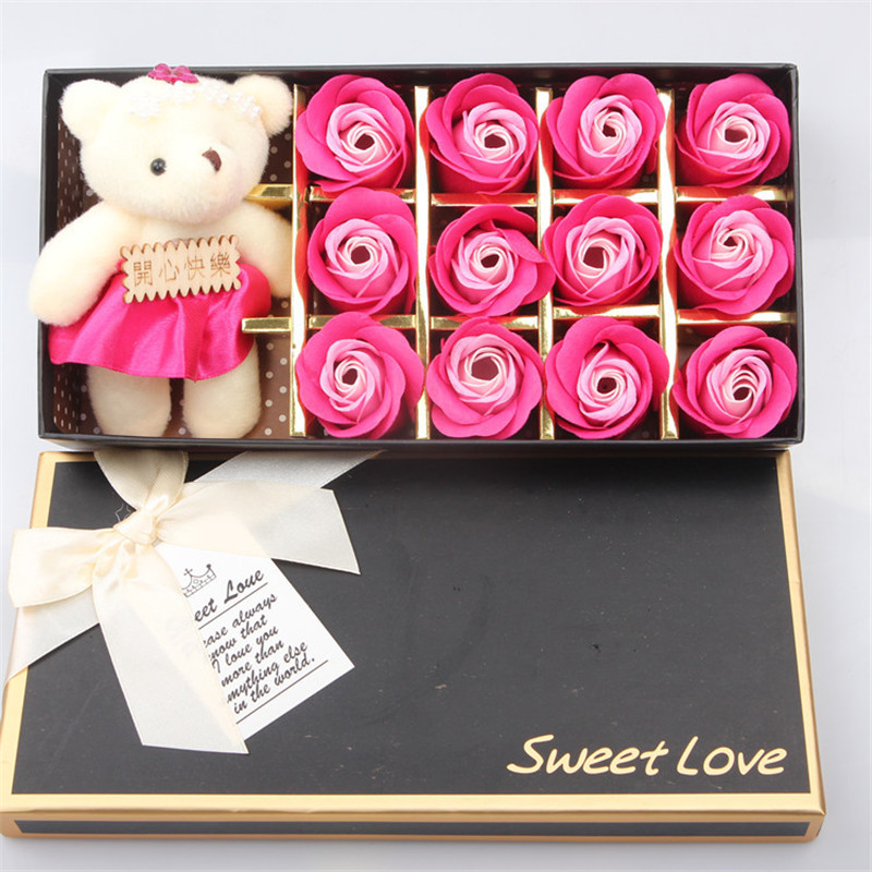 Вештачки цвеќиња романтична мирис бања сапун ливчиња од роза мечка симпатична кукла подарок кутија свадба Денот на Вљубените