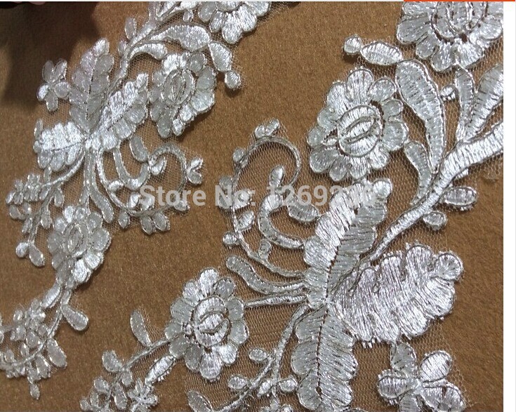 До 2015 нова боја на слонова коска бела чипка Applique да се шие на hangmade DIY за свадба фустан, здолниште 25*11cm 4pcs/торба
