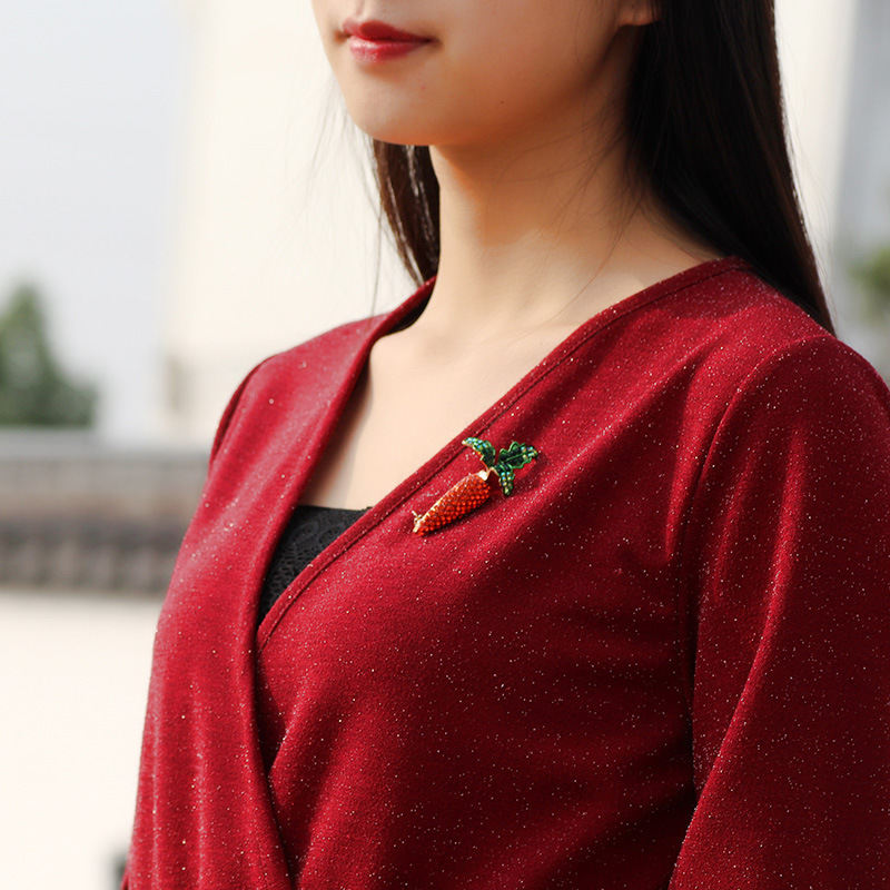 FARLENA Накит Рачно Насликани Морков brooch полн со Црвена Rhinestones Мода Кристал Брошеви за Жени