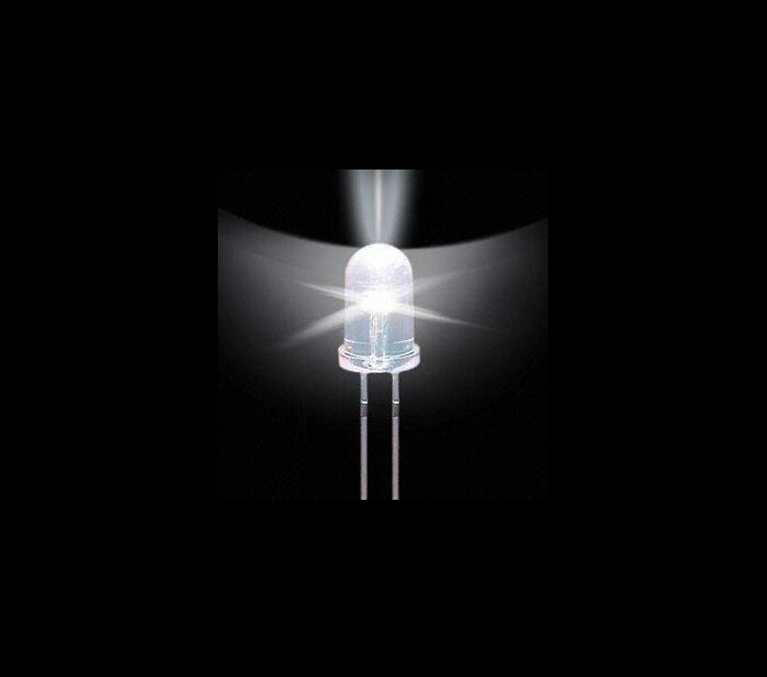 Вода Јасна Преку Дупка 5MM Бела Свеќа Треперење LED Диоди