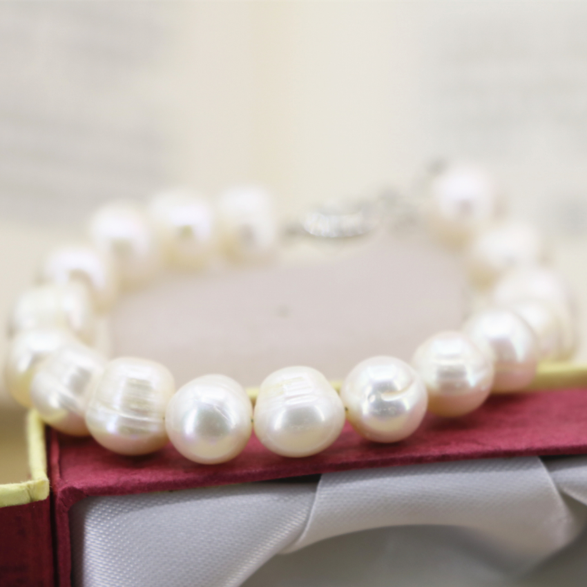 Нова мода жените хривнија 10-11mm шарм природна бела слатководни образован бисер нишка бисери алка diy накит 7.5 инчен