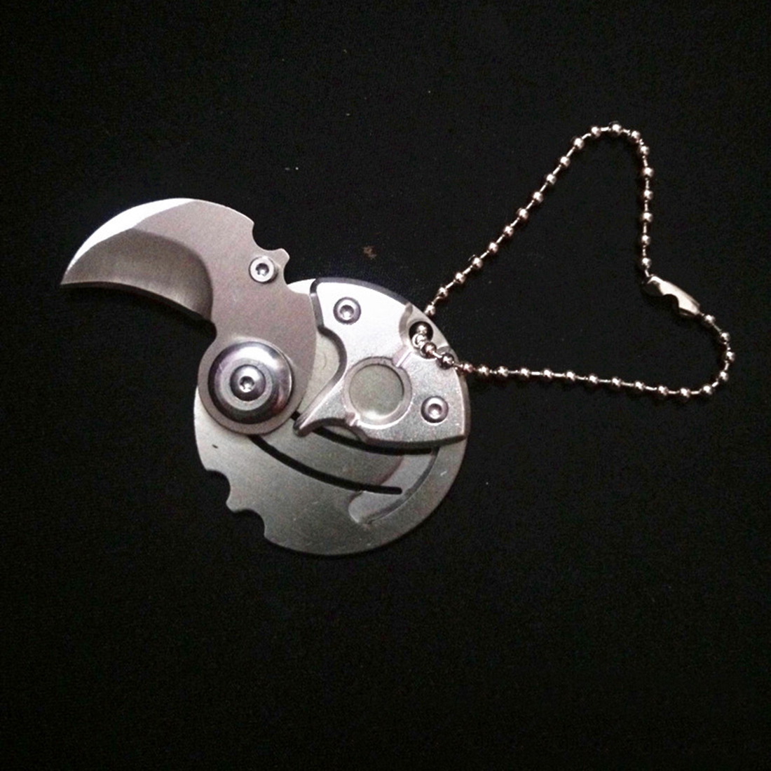 Мини Виткање Монета Нож EDC Секојдневно Носат Алатка Мали Џебен Нож Keychain со Бесење Копче Синџир Подарок Опстанок