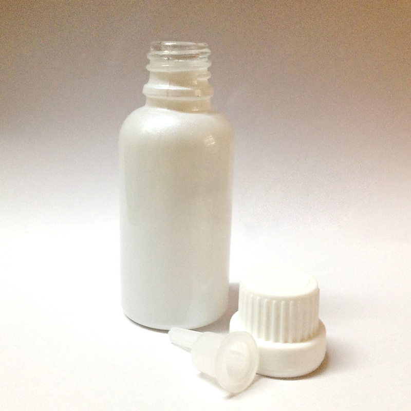 30ml бела стаклено шише со бела tamperproof пластична капа за етерични масла кои содржат етерично масло шише, стаклено