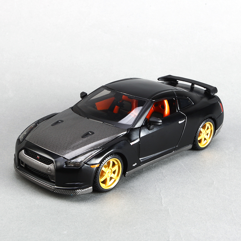 1:24 Diecast Модел на Автомобил Панорама GTR R35 GT-R Мат црна Метал Трки Возило Игра Колекционерски Модели на Спортски Автомобили играчки За Подарок