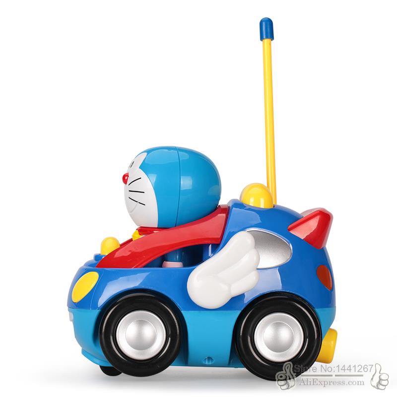 Doraemon Далечински Управувач Автомобил 12cm Безжична Лебдат Брзина Тркачки Автомобил Момче Играчка