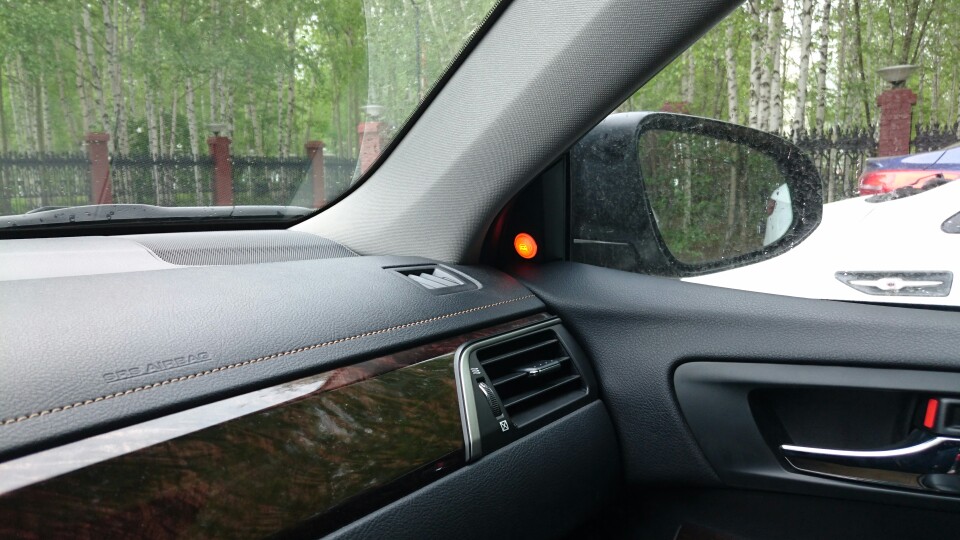 Автомобил Слепа Точка Задни Паркинг Сензори Помош Систем За Автоматско Радар Резервната Полнење 2 Обратна Сензори 2 LED Индикатор 1 Аларм Ѕвончето