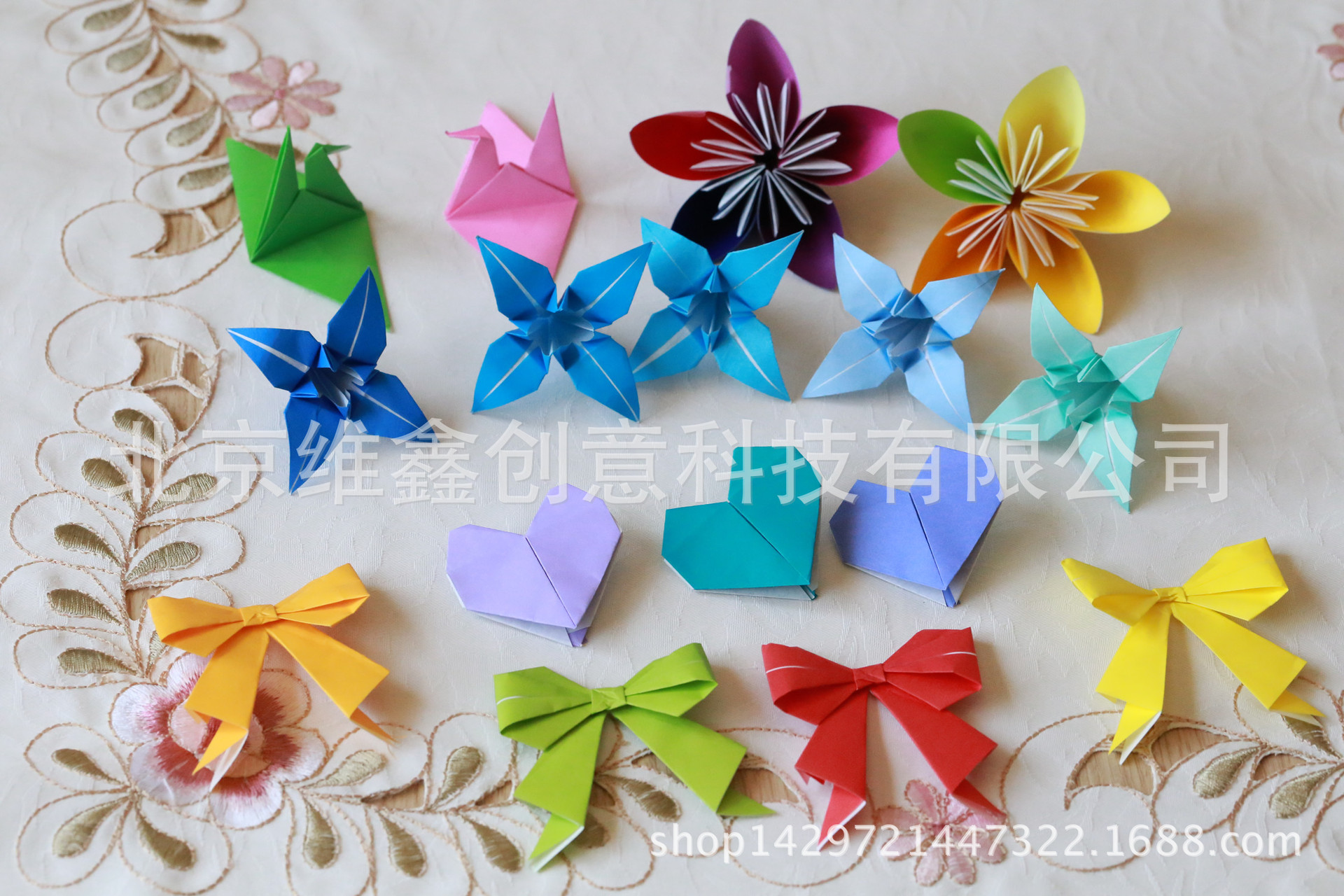 50PCS DIY занает хартија Деца рачно изработени шарени оригами хартија материјал 50colors