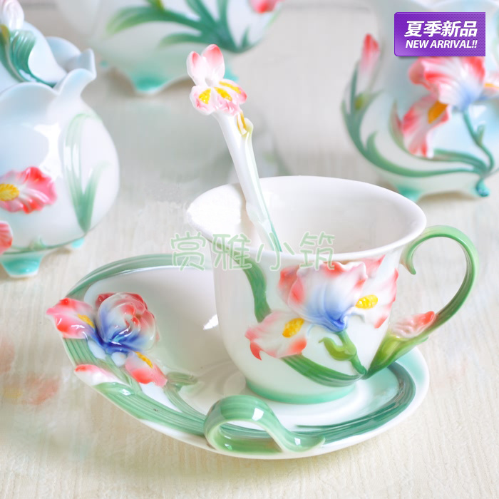 Европски Стил Ирис Кафе во Собата, Кина Коска Керамички Чај Mlik Чашата и Чинијата Со Лажици Креативни Drinkware Подарок