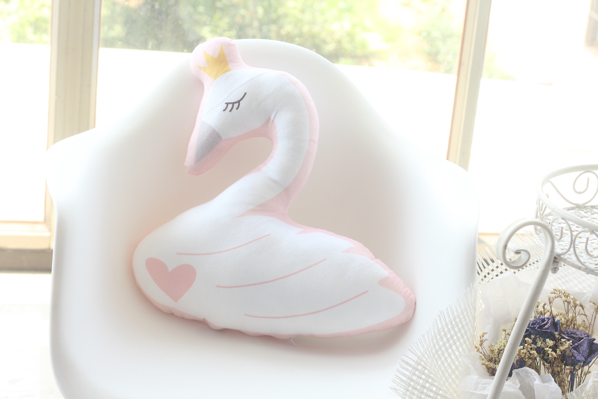 IN розова љубов круна swan перница перница троседот перници имитација гуски перници