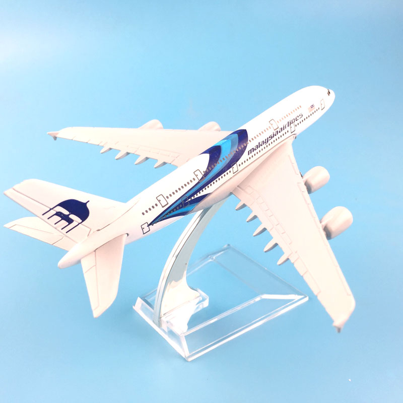 Авион Модел w Стојат 16CM A380 МАЛЕЗИЈА ЕРЛАЈНС Метални Легури Модел Авион Alrcraft Модел Играчки Авион Роденденски Подарок M6-048