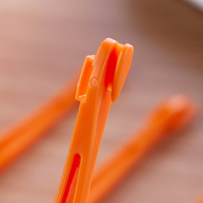 4pcs Практична долга рачка Портокал Barker зеленчук и овошје нож за лупење за Кујна Gadgets, едноставна и практична