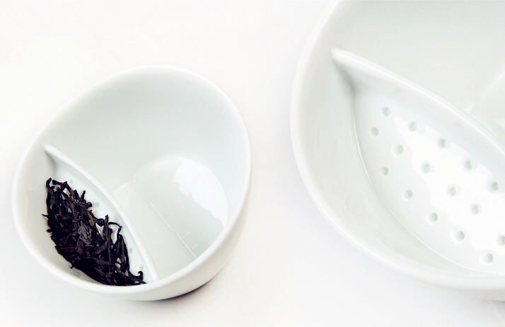 Нова Новина Вертикален Пад Smart Teacup Креативни Керамички Навалите Smart kongfu Чај Вода Кригла Teapot Филтер Како