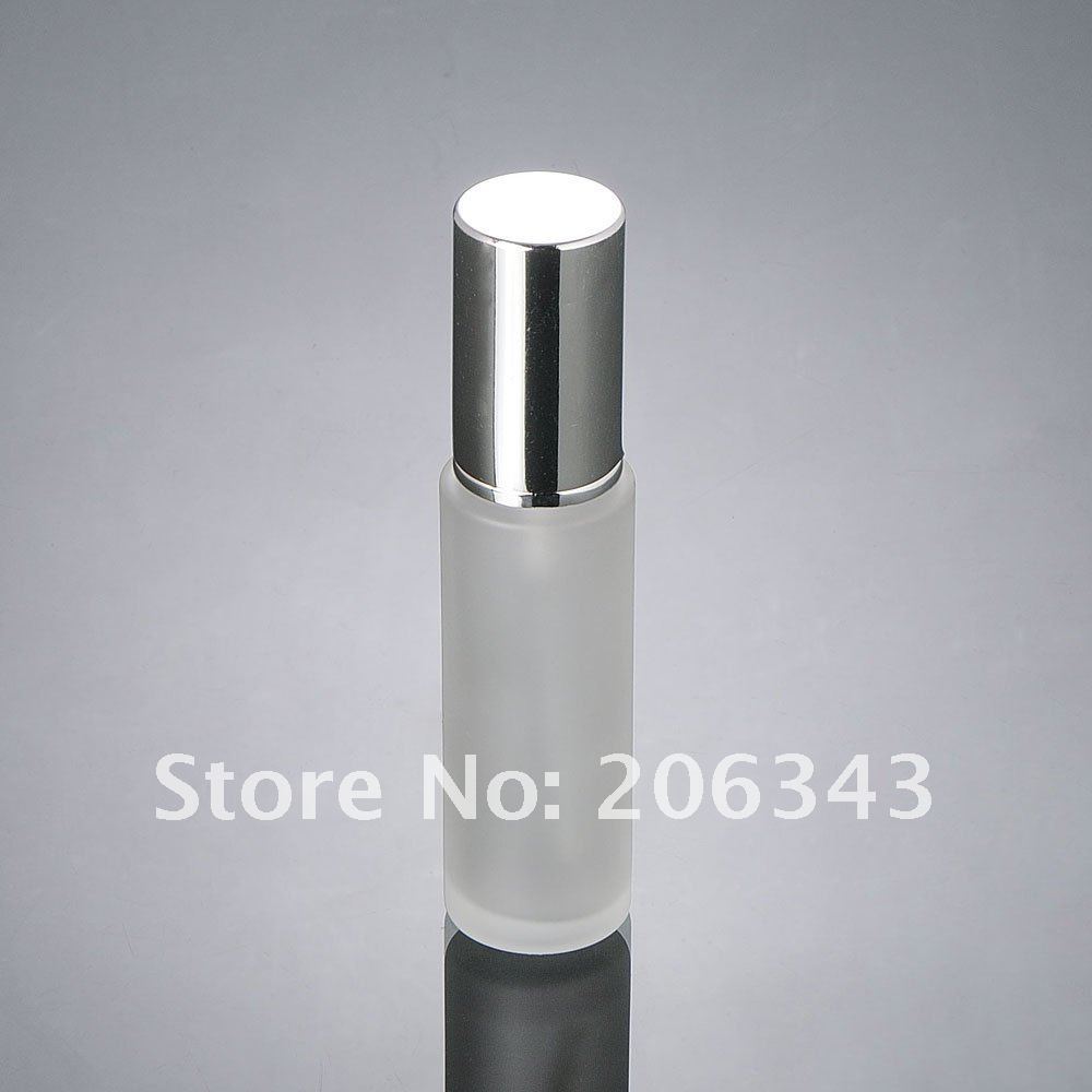 30ML матирано стакло со сјајна сребрена притиснете пумпа шише, лосион шише