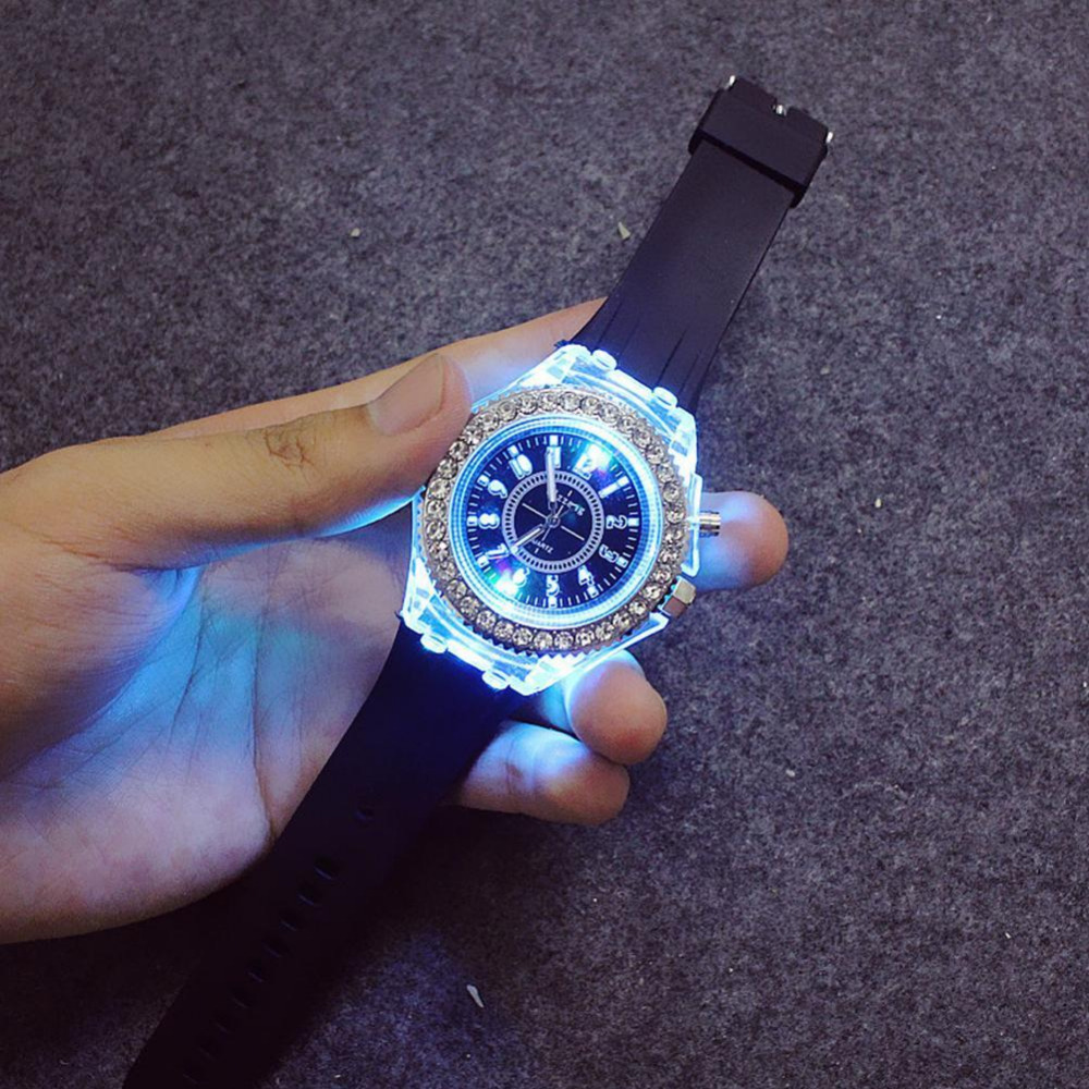 Светлечки LED Спорт Часовници Жените Кварц Види дами Жените Силикони рачни часовници блескав Relojes Mujer Led Блиц Прозрачна