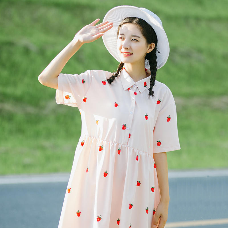 Јапонски Мека Сестра На Повик Розова Јагода Печати Жените Се Облекуваат Одбиеме Јака Лабава Кратки Ракави Фустан Лето