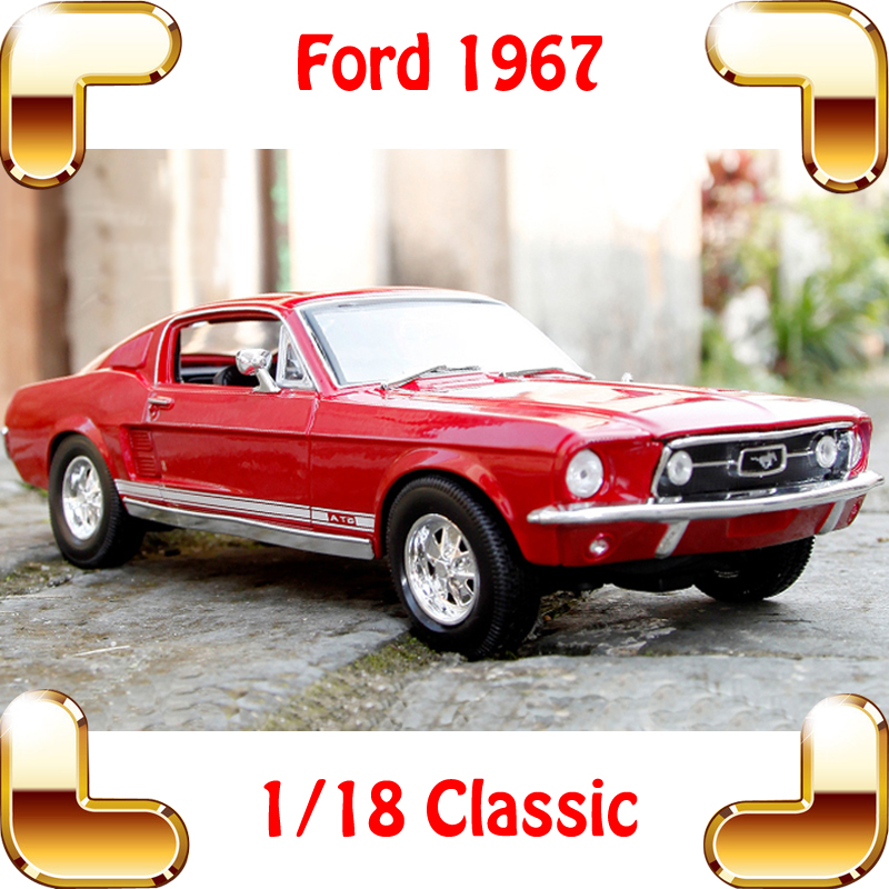 Нови Пристигнување Подарок Mustang GTA 1967 1/18 Класичен Модел на Автомобил Историја Колекција Играчки Седан Возило