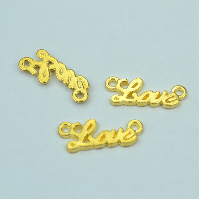 150pcs метал шарм злато позлатен азбука љубов конектор приврзоци накит наоди се вклопуваат ѓердани и нараквици одлуки