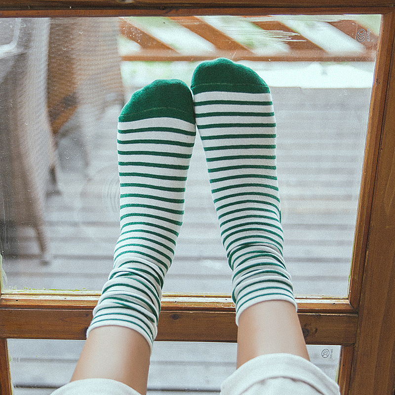 Висок Квалитет на 8 Бои Жените Класичен Шарени Серија на Моделот Чорапи Зима Долго Лабава Чорапи Памук Топло Одговара